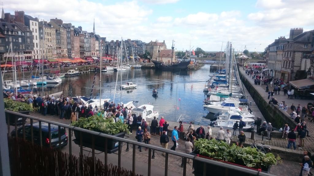 Le Balcon Du Port Apartment Honfleur Bilik gambar